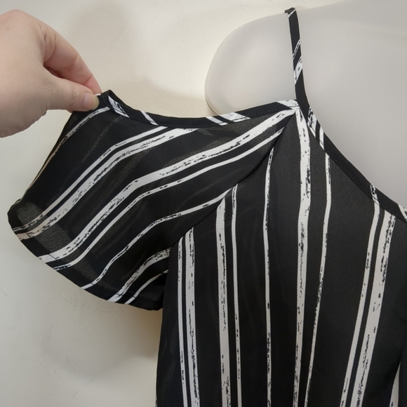 Lush Women's Cold Shoulder Black and White Striped Women's Top Size M - Picture 2 of 5
